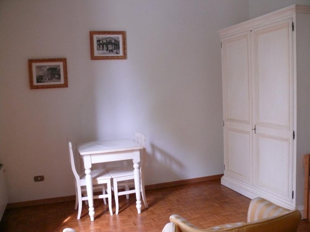 Michelangiolo Apartahotel