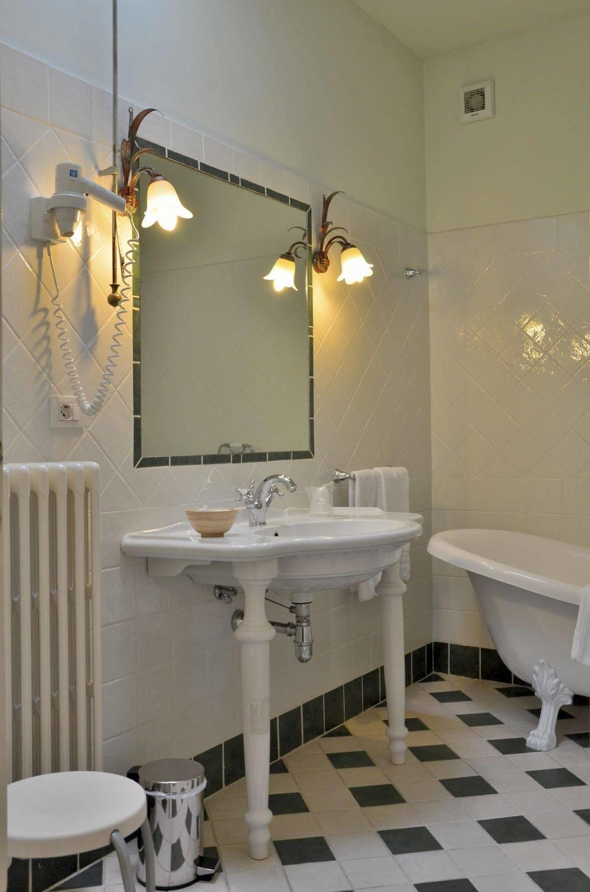 Michelangiolo Apartahotel 3*